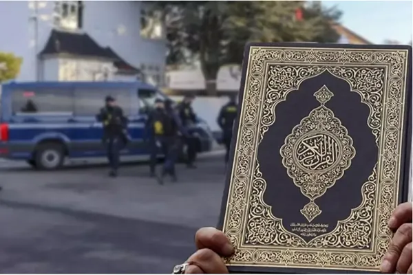 Provokasyonda sınır tanımıyorlar: Cami önünde Kur'an-ı Kerim'e alçak saldırı