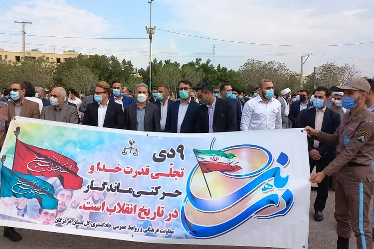 حماسه ۹ دی بساط فتنه استکبار را در هم پیچید