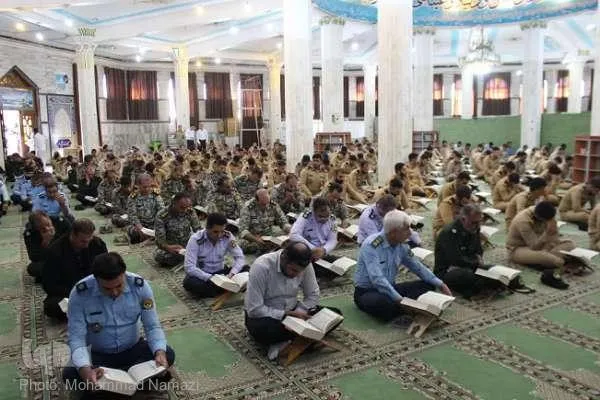 محفل انس با قرآن یگان‌های نظامی در مسجدالنبی(ص) برپا شد + عکس