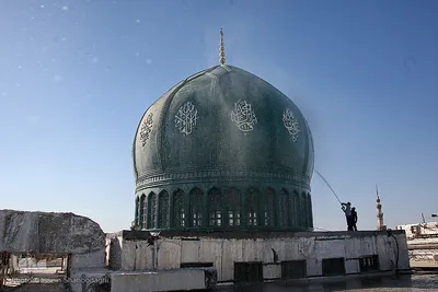 آئین شستشو وتعویض پرچم گنبد مسجد مقدس جمکران