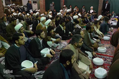 عمامه گذاری طلاب با حضور آیت الله العظمی مکارم شیرازی