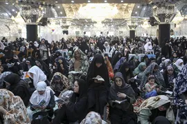 اجتماع پرشور دلدادگان حسینی در حرم عبدالعظیم (ع)؛ طنین دعای عرفه در قبله تهران