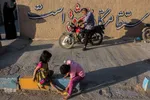 اسکان سیل زدگان در یادمان شهدای هویزه 