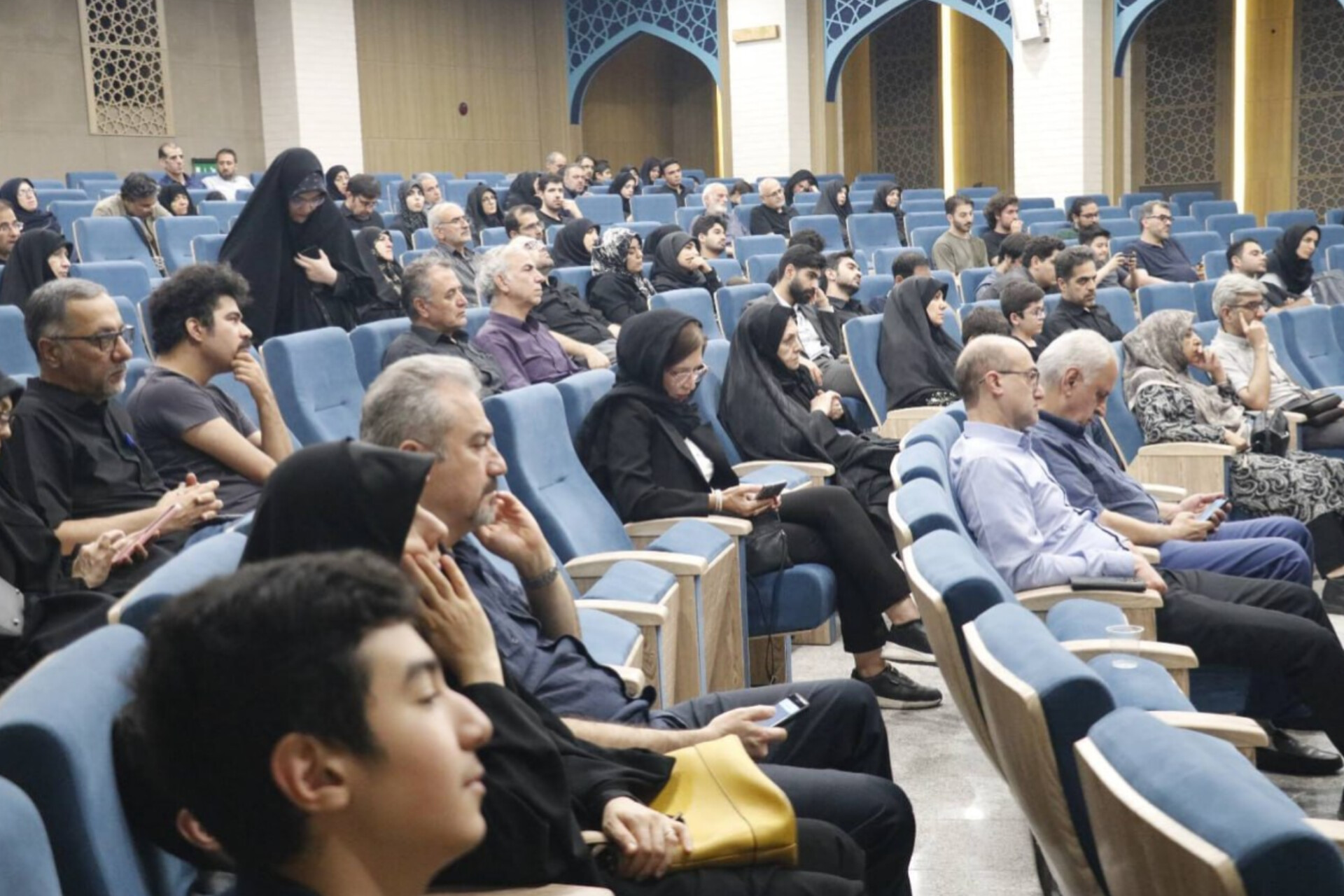 عدالت اقتصادی؛ مسئله فراموششده در فهم نهضت عاشورا عدالت اقتصادی؛ مسئله فراموششده در فهم نهضت عاشورا