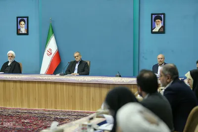 جلسه شورای عالی انقلاب فرهنگی