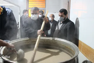 استقبال از شهید گمنام و پخت غذای نذری به همت مرکز نیکوکاری رسانه یاران خراسان‌جنوبی