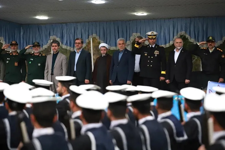حضور نیروی دریایی در خلیج فارس و دریای خزر مقتدرانه است