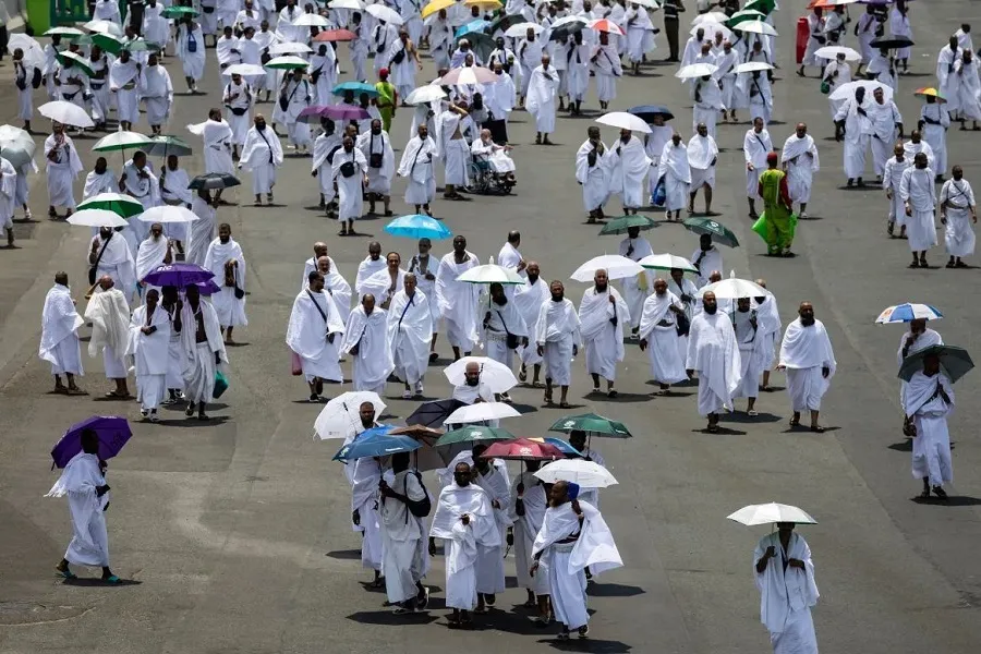 Heatwave Claims Lives of Over 550 Pilgrims During Hajj: Report