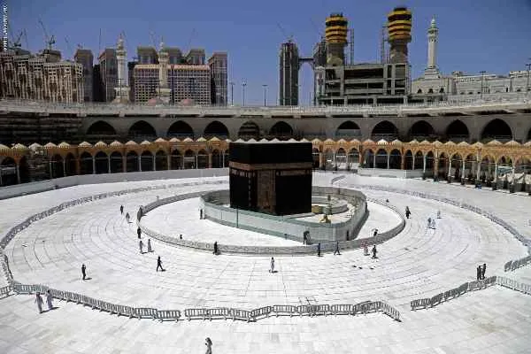 توئیت جنجال‌برانگیز استاد کویتی درباره تغییر کاربری مسجدالحرام