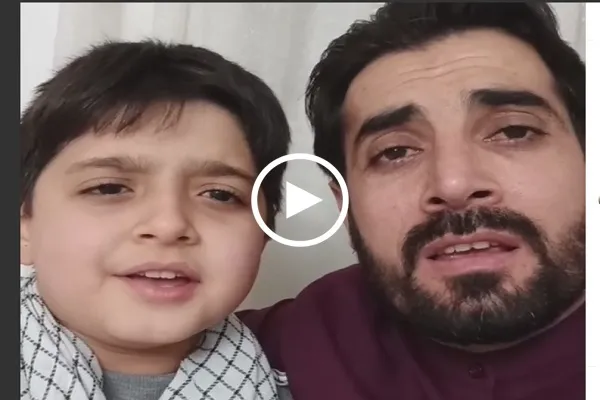 بالفيديو...قارئ إیراني شاب وإبنه یتلوان معاً سورة البلد بصوت ندي