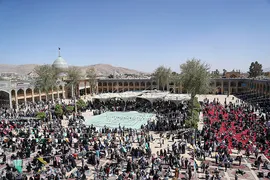 تحویل سال نو در شاهچراغ (ع)