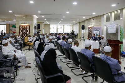 نشست حجاج خارجی در بعثه