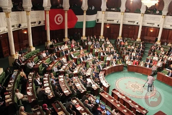 البرلمان التونسي يحدد الثلاثاء موعداً لمناقشة قانون 