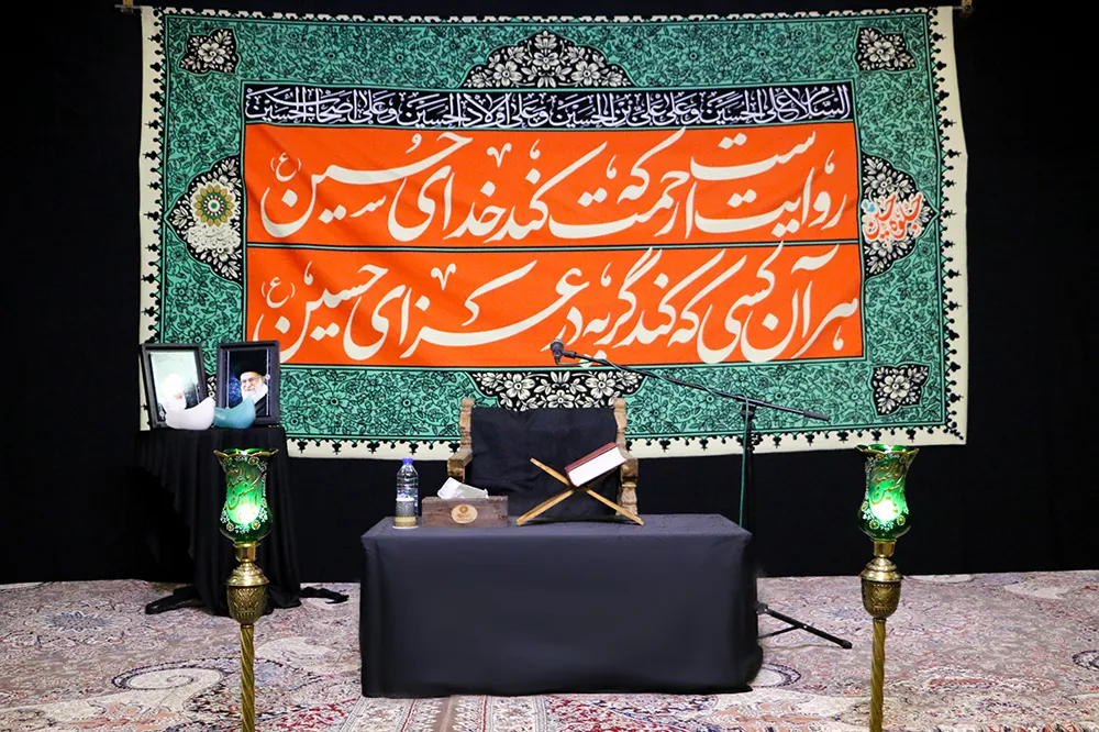 فسق علنی یزید و از دست رفتن حساسیت نخبگان زمینه‌ساز قیام امام حسین بود