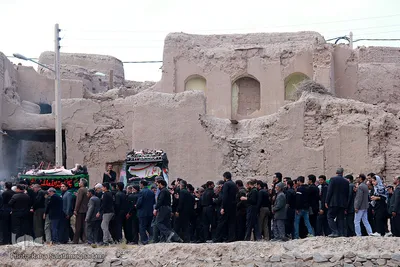 آیین نخل گردانی در روز عاشورا در روستای درخش