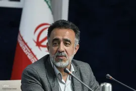 نشست دبیر عالی شورای انقلاب فرهنگی با تعدادی از هنرمندان
