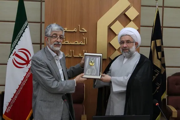 المصطفی برای تربیت مربیان آموزش زبان فارسی گام‌های جدی برداشته است