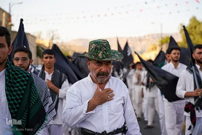 تشرف کاروان پیاده زیارتی حضرت شاهچراغ(ع) شهرستان فیروزآباد به حرم مطهر
