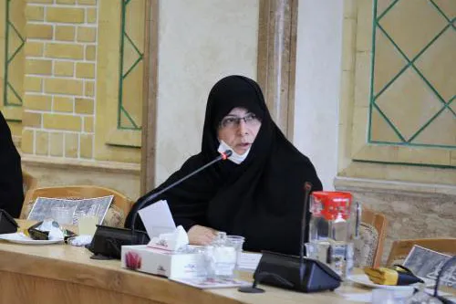ظرفیت حوزه علمیه خواهران در عرصه زن و خانواده مورد توجه قرار گیرد