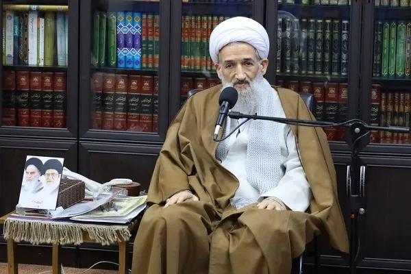 غفلت از مردمی‌سازی اقتصاد عامل مشکلات امروز است