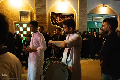 قافله اشک و سوگ حسینی در خیابان‌های خمینی‌شهر