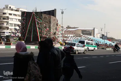 شهر به استقبال سالروز انقلاب
