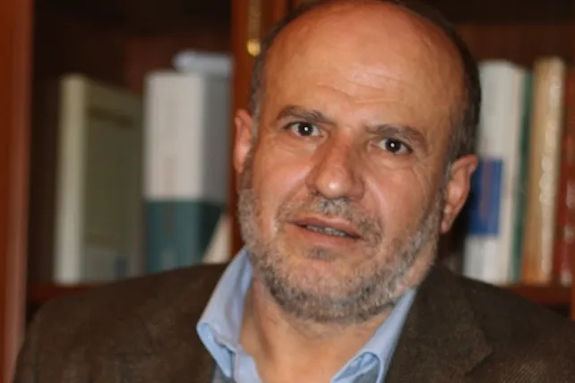 من يصحّح التاريخ: من الأمة الواحدة إلى أحزاب التطبيع العربي