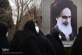 مراسم گلباران جایگاه جلوس بنیانگذار کبیر انقلاب اسلامی، امام خمینی(ره) در بهشت زهرا(س)