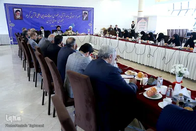 جلسه هم اندیشی جامعه قرآنی در خصوص مسابقات بین المللی قرآن