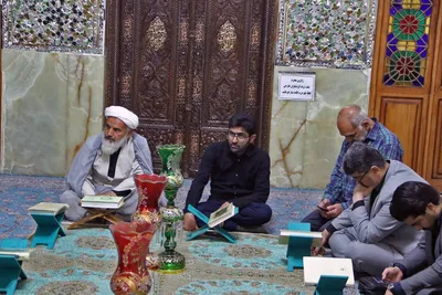 محفل انس با قرآن کریم در آستان مقدس حضرت علی ابن حمزه(ع)