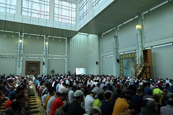 New York'ta bir ilk: Ezan sesi camilerden hoparlörle dışarıya verildi