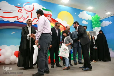افتتاح ششمین نمایشگاه ایران نوشت
