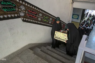 میزبانی دانش آموزان شیرازی از شهدای گمنام