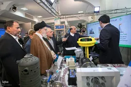 بازدید رهبر انقلاب از نمایشگاه توانمندی‌های تولید داخل
