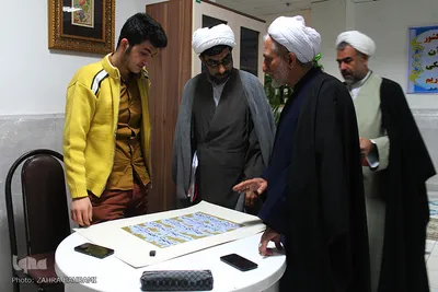 بازدید مسئولان از نمایشگاه جانبی همایش حفاظ قرآن
