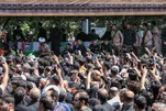 Em fotos: Funeral histórico do presidente do Irã em Teerã
