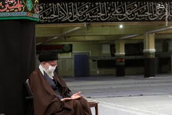 Trauerzeremonie zum Jahrestag des Todes des Propheten Muhammad (saw) im Beisein von Imam Chamenei