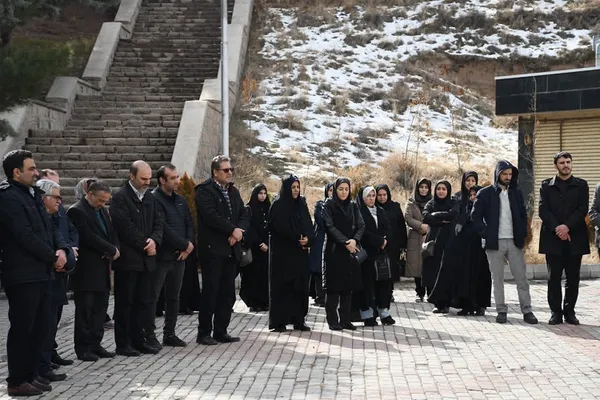 غبارروبی مزار مطهر شهدای گمنام دانشگاه تبریز