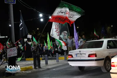 زنجیره مردمی حمایت از عفاف و حجاب در میدان شهدای اصفهان
