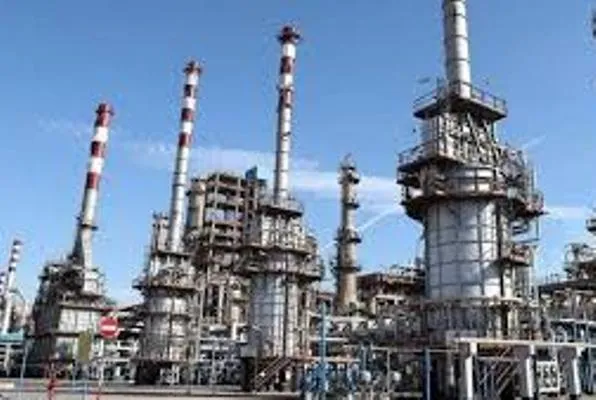 پالایشگاه‌سازی؛ راهبرد خلاصی از خام‌فروشی نفت
