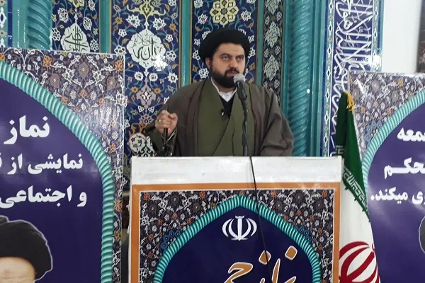 عزتی که انقلاب به ما داد با هیچ چیزی قابل عوض کردن نیست