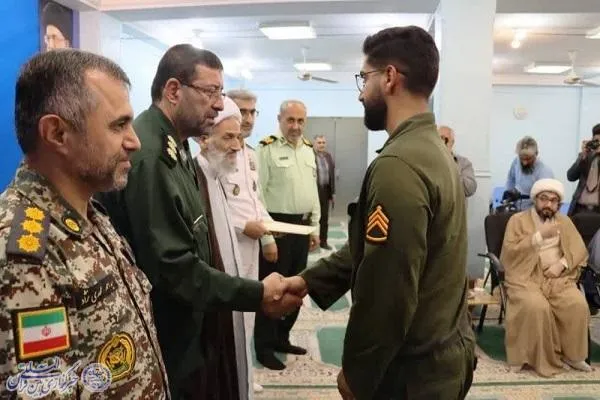 محفل خاطره‌گویی پیشکسوتان دفاع مقدس در ساری