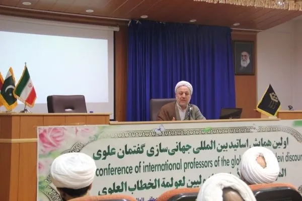 طلاب زبان‌دان در جهانی‌سازی گفتمان‌های دینی نقش بسزایی دارند