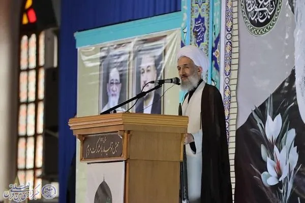 نماز جمعه ساری در مصلای امام خمینی(ره)