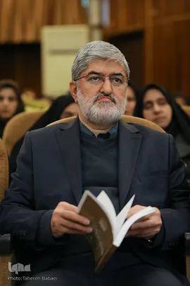 علی مطهری نماینده تهران در مجلس شورای اسلامی در نشست کتابخوان پیامبر رحمت(ص)