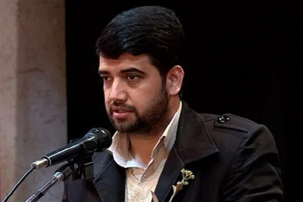 ز قومِ رستمی از حلقه‌ بلا مگریز