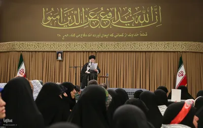 دیدار پیشکسوتان و فعالان دفاع مقدس و مقاومت با رهبر انقلاب