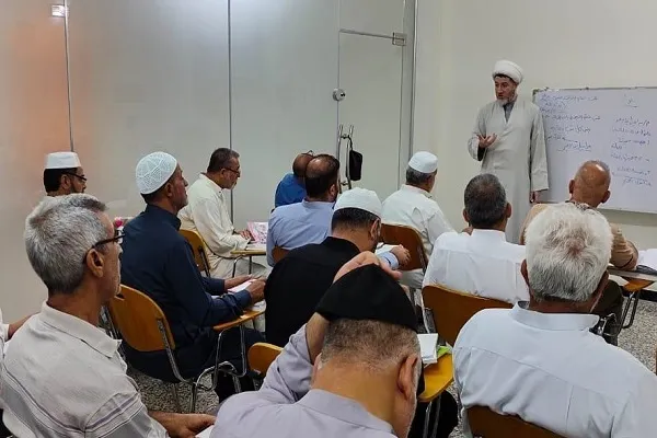 90 طالباً يباشرون الدراسة في المعهد التخصصي لعلوم القرآن في بغداد