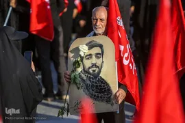 مراسم وداع با پیکر شهدای مدافع حرم در میدان امام حسین(ع)