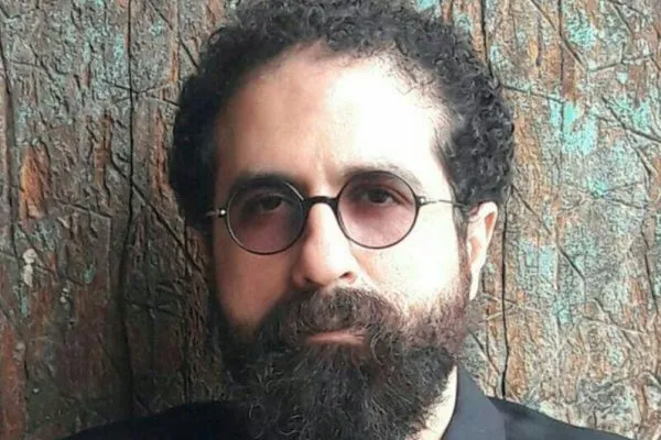 نگاه سنت‌گرایانه مشکل جدی خوشنویسی است + صوت